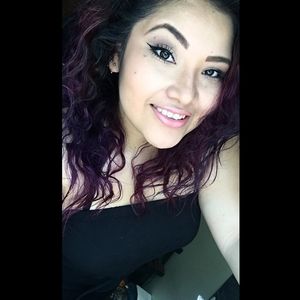 Meet your Posher, Azalia